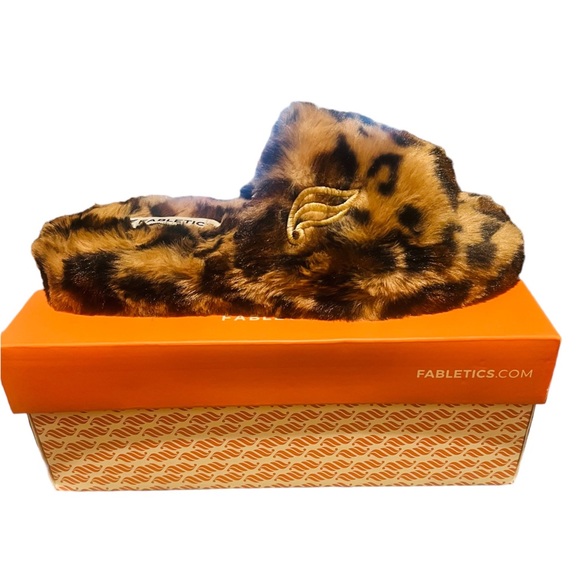 NEW Fabletics slip on leopard fur slippers - Picture 4 of 5